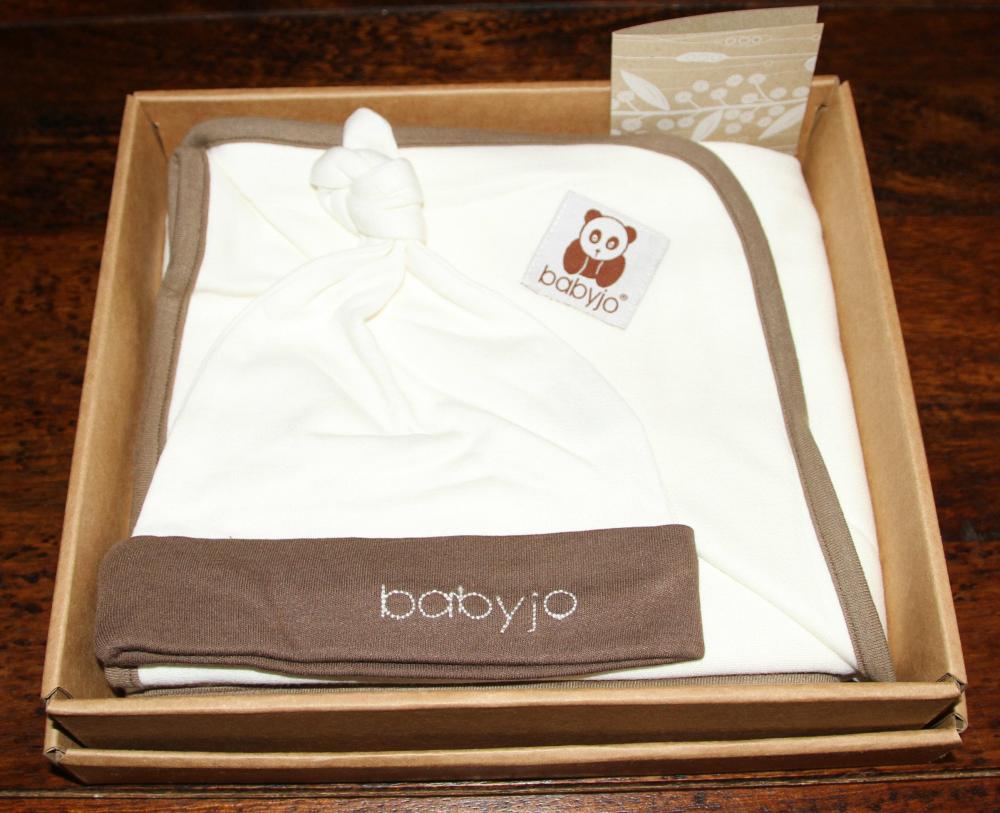 Babyjo Natural Eco Blanket/Wrap and Beanie Gift Box